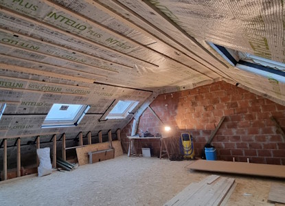 Aménagement d'un grenier à Nivelles - Etanchéité à l'air réalisée avec l'INTELLO PLUS, le TESCON VANA et l'ORCON F
