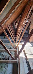 Aménagement d'un grenier à Mons - Transformation de charpente préfabriquée en W - état brut