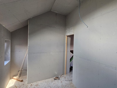 Aménagement d'un grenier à Waterloo - Réalisation des cloisons pour séparer les différentes pièces